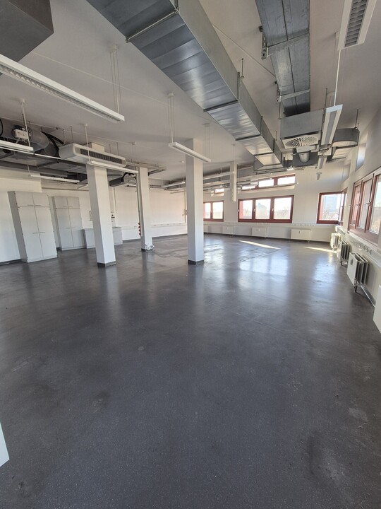 Laborfläche unmöbliert