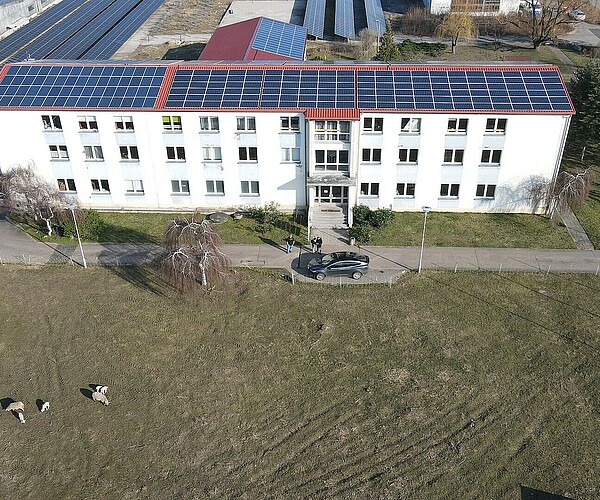 Gewerbeimmobilie an der Benndorfer Landstraße 2 in Delitzsch (Luftaufnahme)