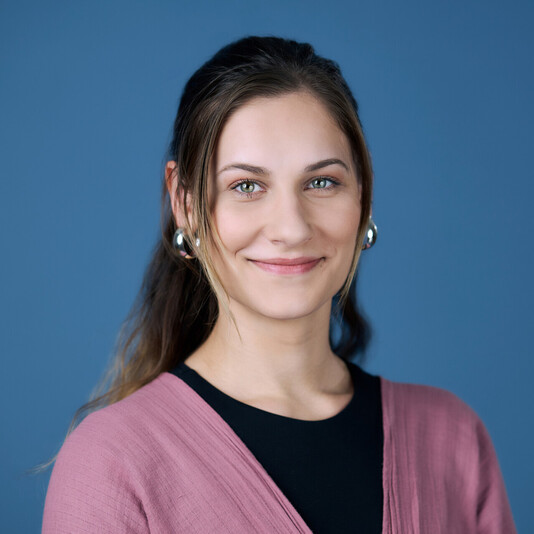 Porträt von Carolin Lange