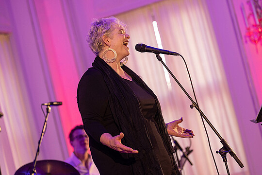 Impressionen von "Wirtschaft trifft Kultur" am 23.05.24 mit Pascal von Wroblewsky und dem Lora Kostina Trio