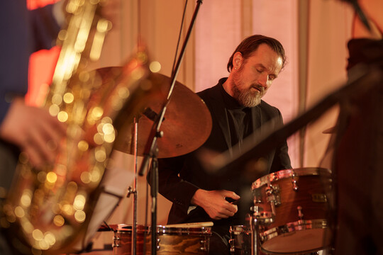 Impressionen vom Wirtschaft trifft Kultur-Konzert "Violet Greens" am 4. April 2025 in der Alten Handelsbörse. 