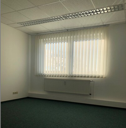 Belgershain-Threna, Wiesenstraße 9: Leere Bürofläche