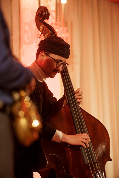 Impressionen vom Wirtschaft trifft Kultur-Konzert "Violet Greens" am 4. April 2025 in der Alten Handelsbörse. 