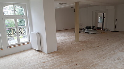 Leipzig, Koburger Straße 11: Leere Büro- oder Ladenfläche