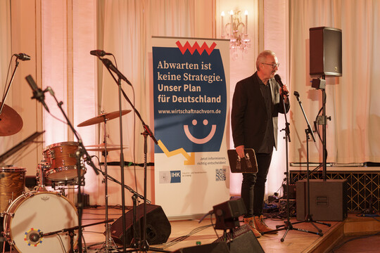 Impressionen vom Wirtschaft trifft Kultur-Konzert "Violet Greens" am 4. April 2025 in der Alten Handelsbörse. 