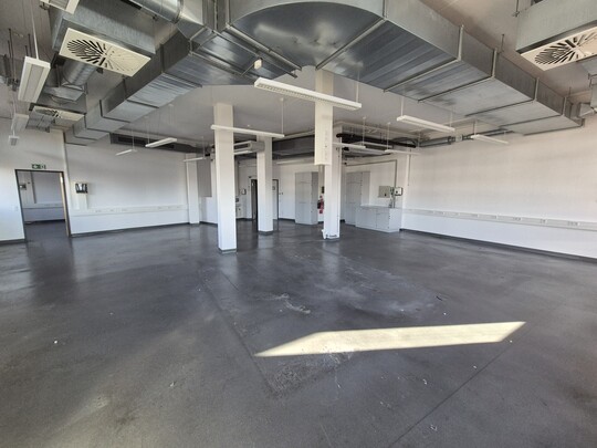 Laborfläche unmöbliert