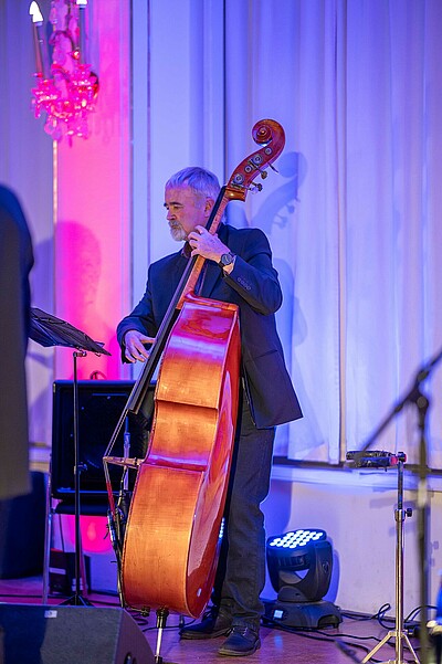 Wirtschaft trifft Kultur: Impressionen vom Konzert der LAMETTA FIVE in der Alten Börse am 30.11.2023. Bild erstellt von Hermann Hertrampf.