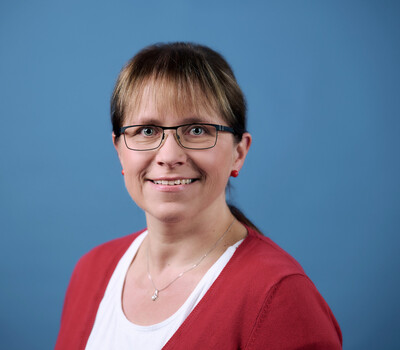 Porträt von Sandy Fischer