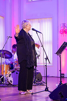 Impressionen von "Wirtschaft trifft Kultur" am 23.05.24 mit Pascal von Wroblewsky und dem Lora Kostina Trio