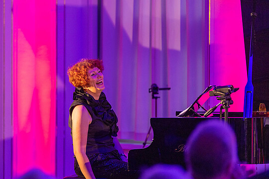 Impressionen von "Wirtschaft trifft Kultur" am 23.05.24 mit Pascal von Wroblewsky und dem Lora Kostina Trio