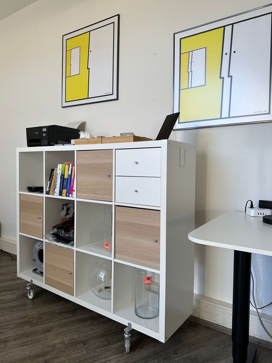 Sideboard mit Regalfunktion