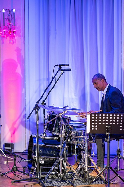 Wirtschaft trifft Kultur: Impressionen vom Konzert der LAMETTA FIVE in der Alten Börse am 30.11.2023. Bild erstellt von Hermann Hertrampf.