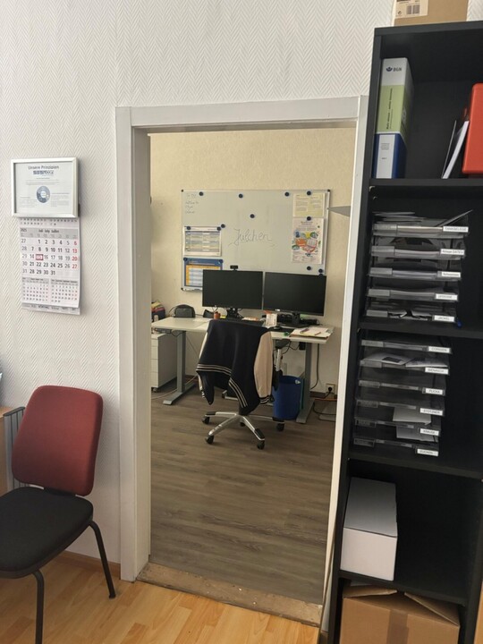 Durchgang von Büro drei zu Büro vier