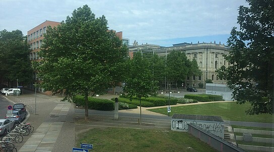 Leipzig, Riemannstraße 56: Blick aus dem Bürofenster zum Bundesverwaltungsgericht