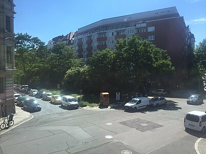 Leipzig, Riemannstraße 56: Blick aus dem Bürofenster zu einem benachbarten Wohngebäude