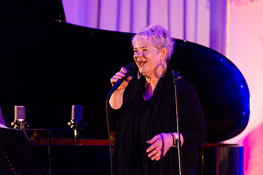 Impressionen von "Wirtschaft trifft Kultur" am 23.05.24 mit Pascal von Wroblewsky und dem Lora Kostina Trio