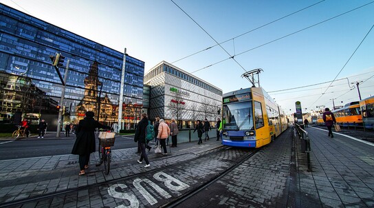 Verkehr, Einfahrt einer Straßenbahn