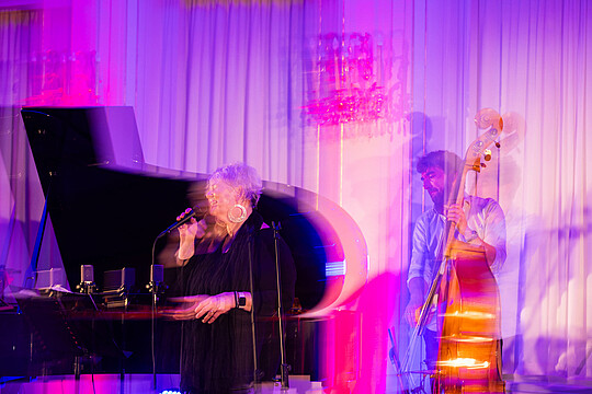 Impressionen von "Wirtschaft trifft Kultur" am 23.05.24 mit Pascal von Wroblewsky und dem Lora Kostina Trio