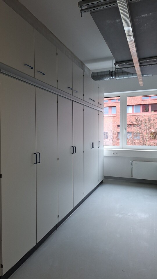 Bürofläche mit Schränken