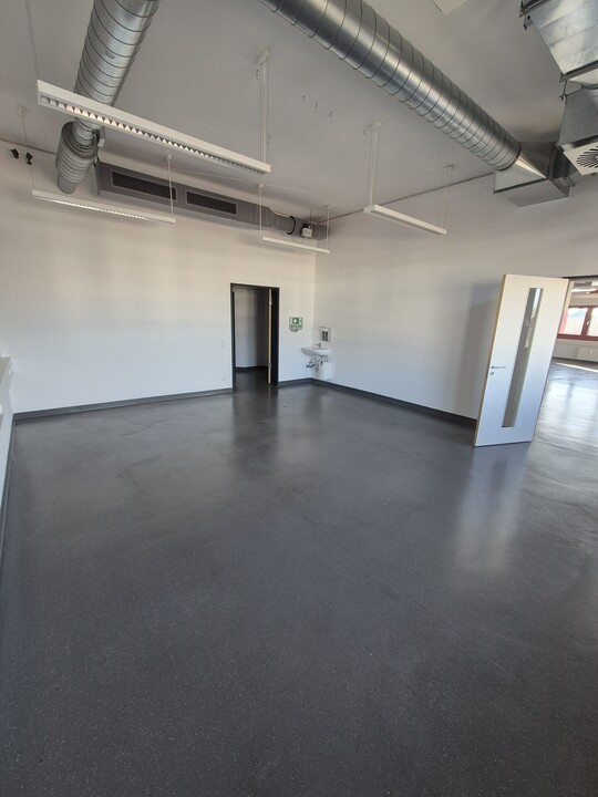 Laborfläche unmöbliert