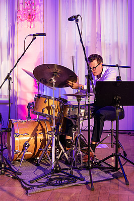 Impressionen von "Wirtschaft trifft Kultur" am 23.05.24 mit Pascal von Wroblewsky und dem Lora Kostina Trio