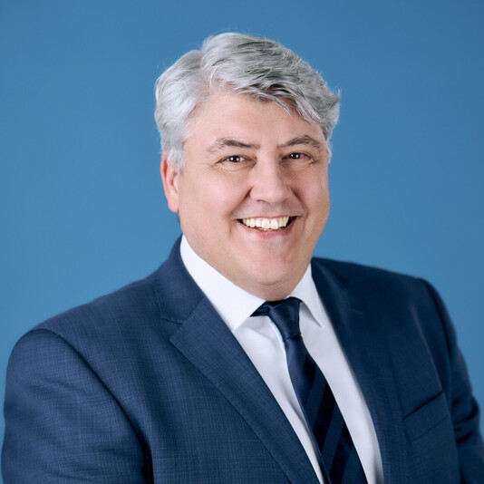 Porträt von Mario Bauer