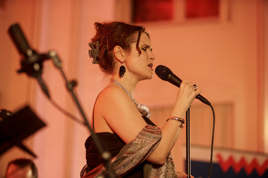 Impressionen vom Wirtschaft trifft Kultur-Konzert "Violet Greens" am 4. April 2025 in der Alten Handelsbörse. 