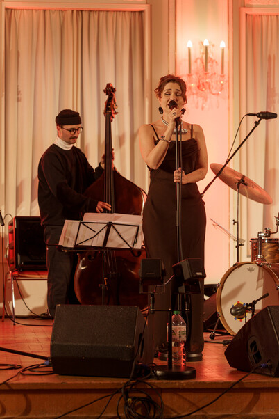 Impressionen vom Wirtschaft trifft Kultur-Konzert "Violet Greens" am 4. April 2025 in der Alten Handelsbörse. 