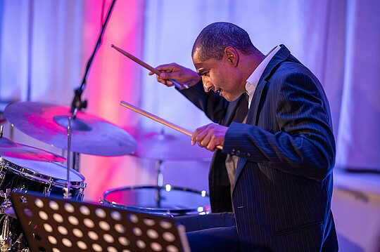 Wirtschaft trifft Kultur: Impressionen vom Konzert der LAMETTA FIVE in der Alten Börse am 30.11.2023. Bild erstellt von Hermann Hertrampf.