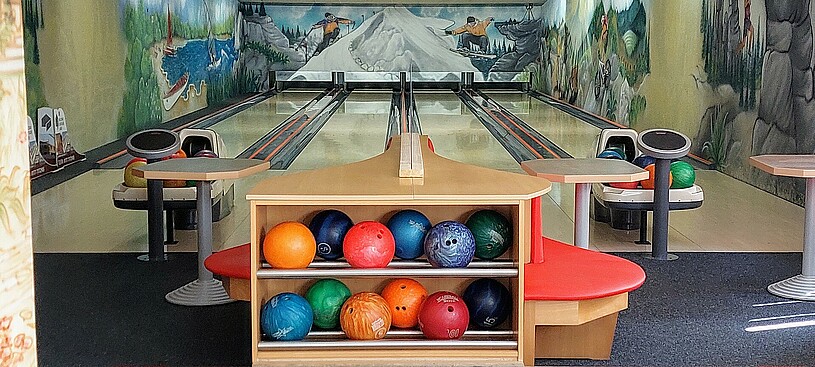 Bowlingbahn mit vier Bahnen