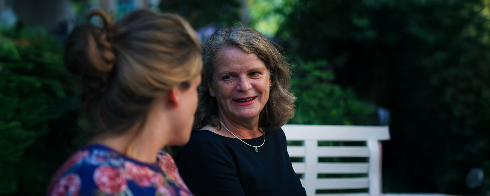 Kathrin Rieger im Gespräch mit ihrer Tochter und Nachfolgerin Marie-Luise Rieger | © ZAROF. GmbH Kathrin Rieger im Gespräch mit ihrer Tochter und Nachfolgerin Marie-Luise Rieger